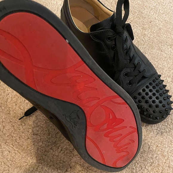 Christian Louboutin - Picture 2 of 3